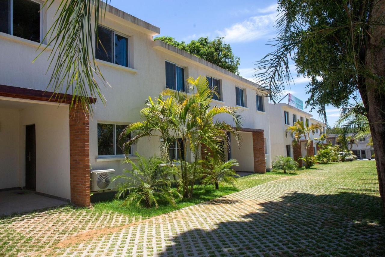 Hotel Oasis-Dream Holidays - La Petite France San Bernardino Exterior foto