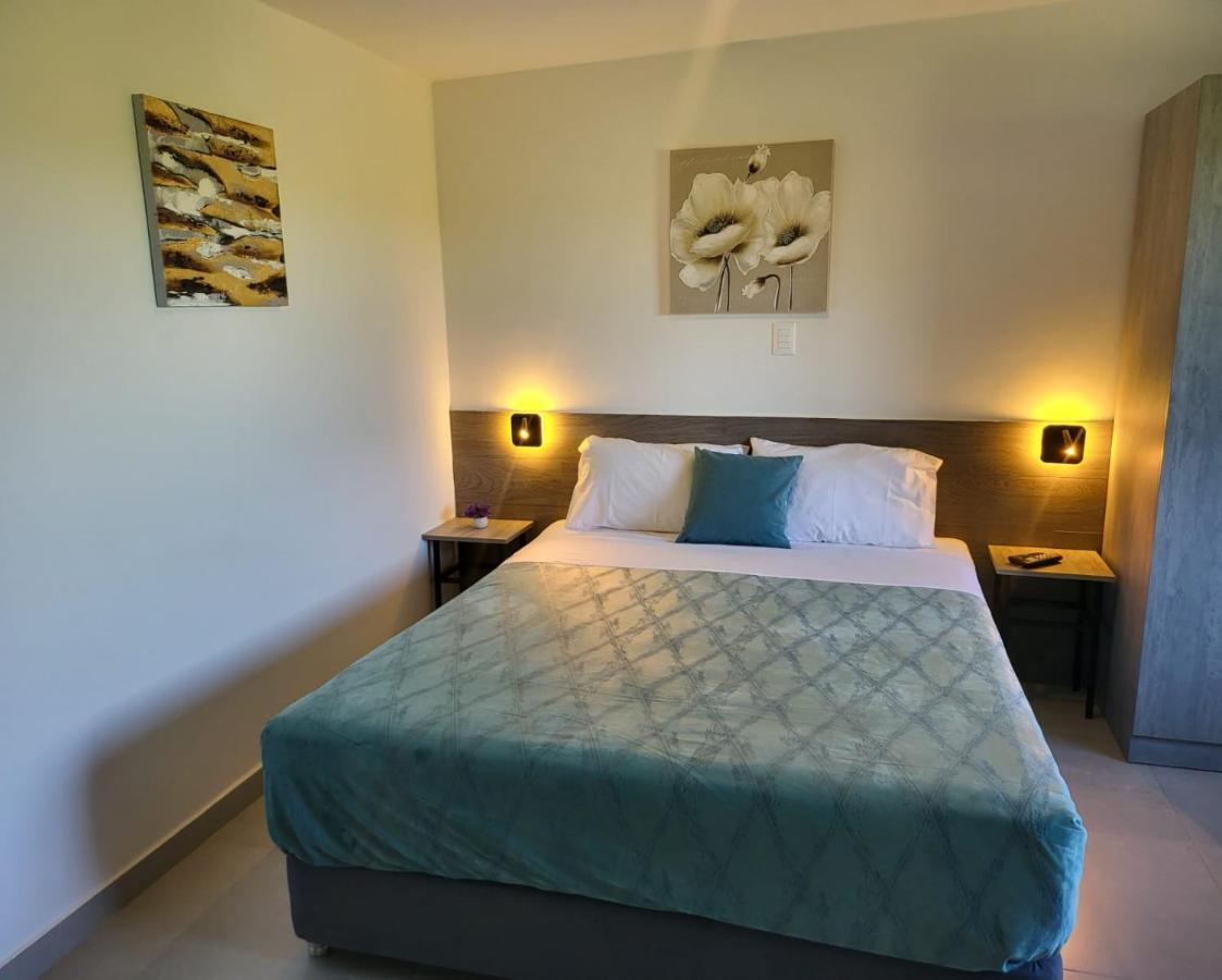 Hotel Oasis-Dream Holidays - La Petite France San Bernardino Exterior foto