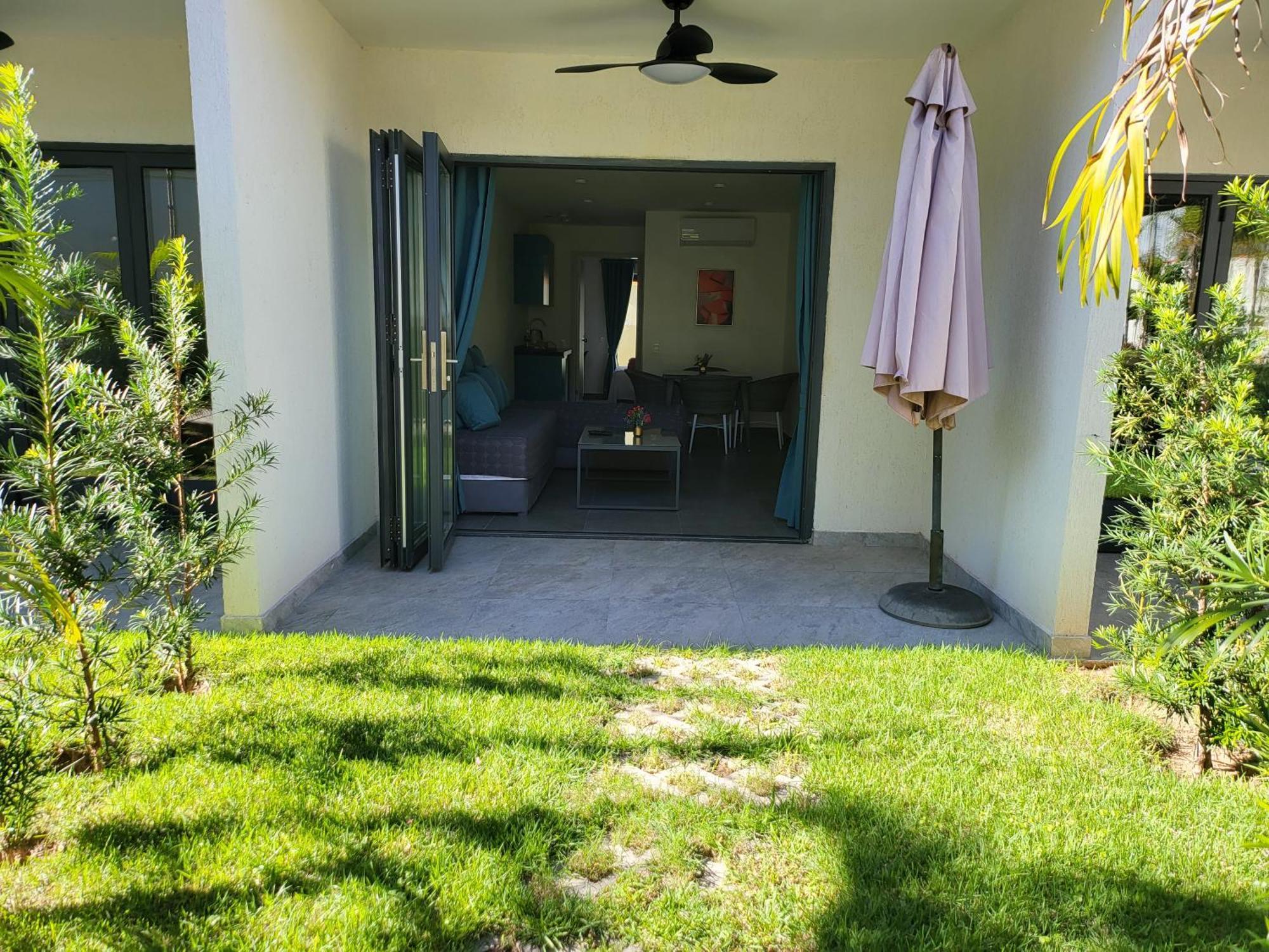 Hotel Oasis-Dream Holidays - La Petite France San Bernardino Exterior foto